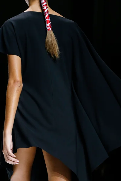 Look 25